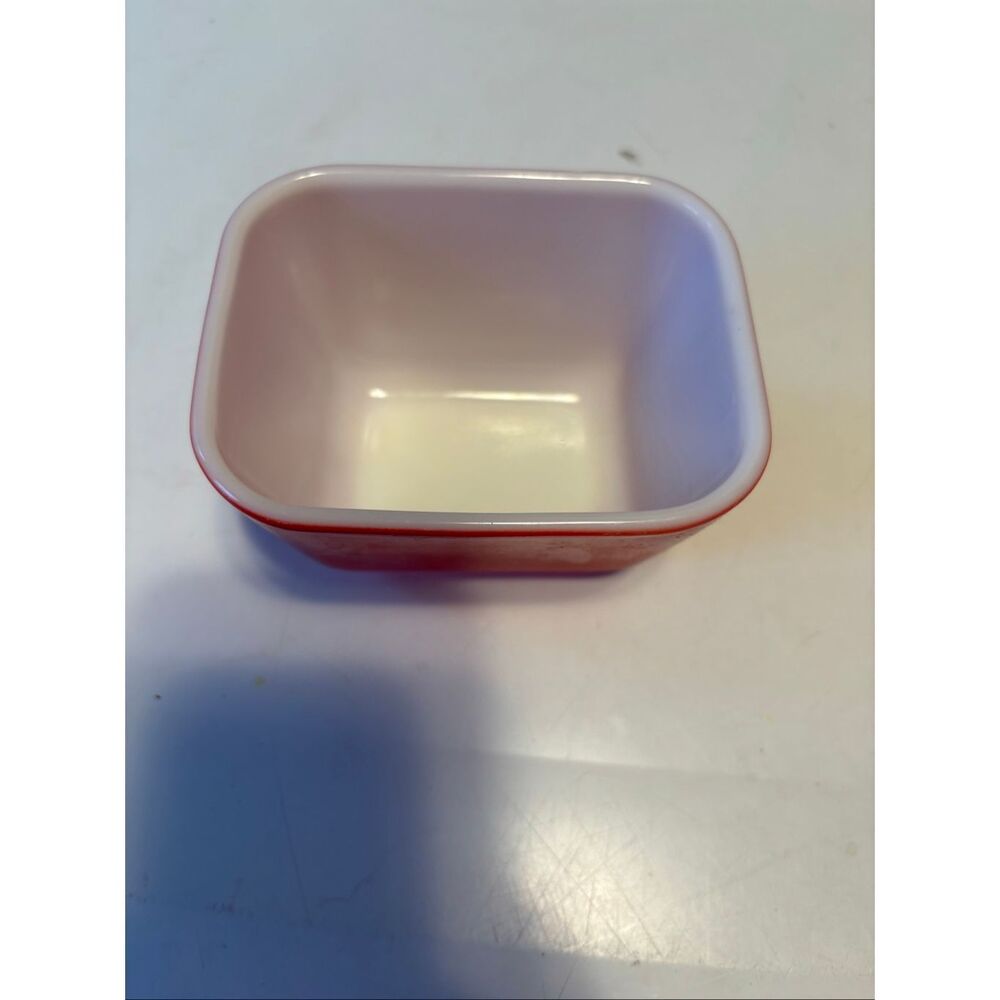 Vintage Pyrex Refrigerator Dish